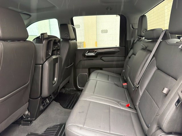 Used 2024 Chevrolet Silverado 2500 LTZ AWD/4WD image 15