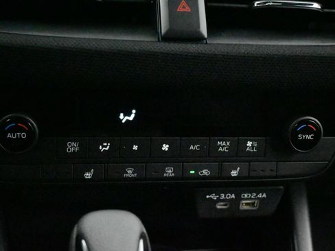 New 2026 Subaru Outback Limited AWD/4WD image 30