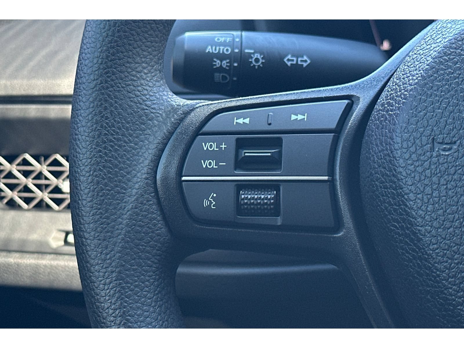 Used 2025 Honda Accord SE image 31