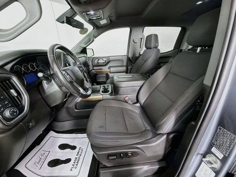 Used 2019 Chevrolet Silverado 1500 LT Trail Boss AWD/4WD image 19