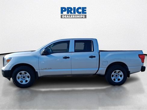 Used 2017 Nissan Titan S AWD/4WD image 8