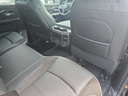 New 2026 RAM 2500 Laramie AWD/4WD image 11