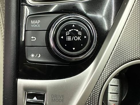 Used 2017 INFINITI Q50 Signature Edition RWD image 19