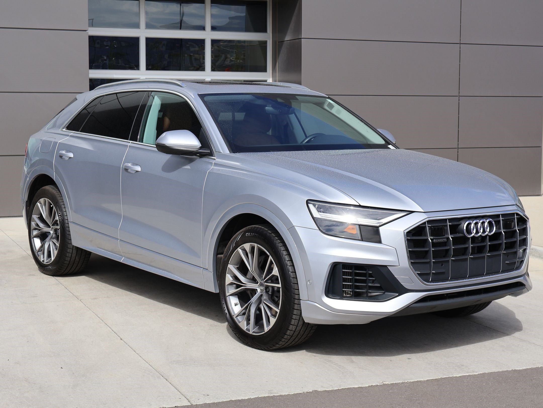 Used 2022 Audi Q8 Premium Plus AWD/4WD image 3