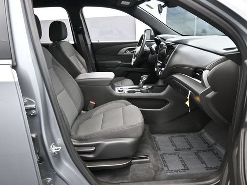 Used 2023 Chevrolet Traverse LT FWD image 43