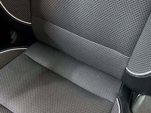 Certified 2022 Kia Niro EX FWD image 20