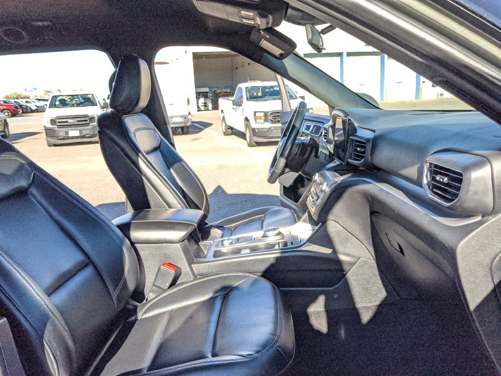 Used 2020 Ford Explorer XLT w/ Equipment Group 202A AWD/4WD image 21