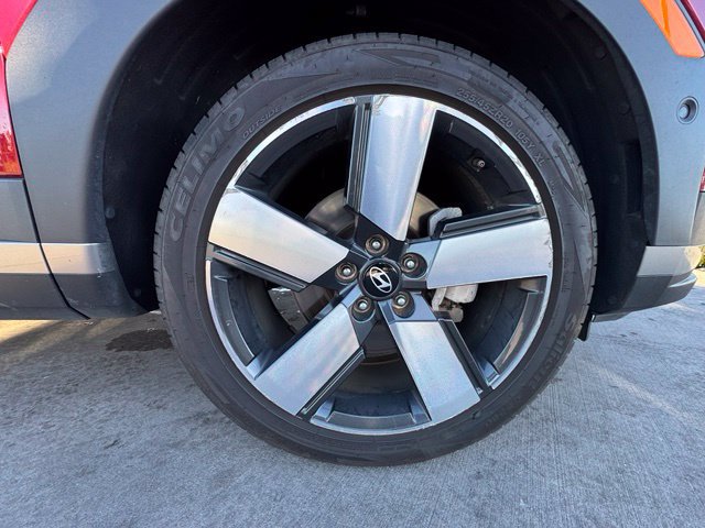 Used 2025 Hyundai Santa Fe Limited AWD/4WD image 34