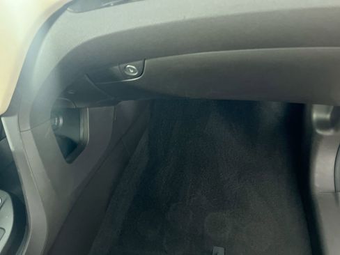 Used 2018 Hyundai Santa Fe Sport w/ 2.4L Value Package 02 image 35