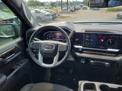 Used 2024 GMC Sierra 1500 Elevation AWD/4WD image 5