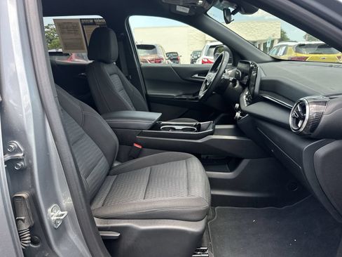 Used 2025 Chevrolet Equinox LT FWD image 22