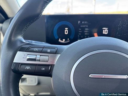 Certified 2024 Hyundai Kona SEL AWD/4WD image 48