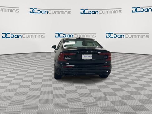 Used 2023 Volvo S60 B5 Plus FWD image 7