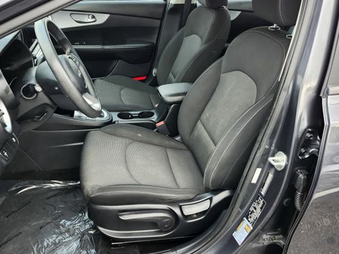 Used 2022 Kia Forte LXS image 20