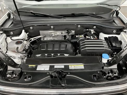 Used 2024 Volkswagen Atlas Cross Sport SE image 29