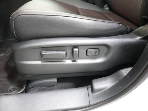 Used 2025 Honda Ridgeline Black Edition image 14