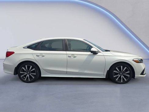 Used 2023 Honda Civic EX image 7