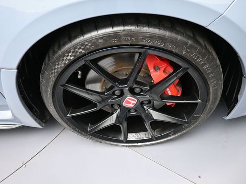 Used 2025 Honda Civic Type R image 13