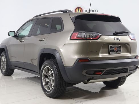 Used 2020 Jeep Cherokee Trailhawk w/ Cold Weather Group AWD/4WD image 4