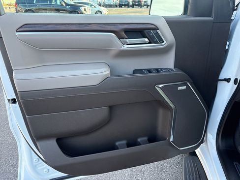 Certified 2024 GMC Sierra 1500 SLT w/ SLT Premium Plus Package image 17