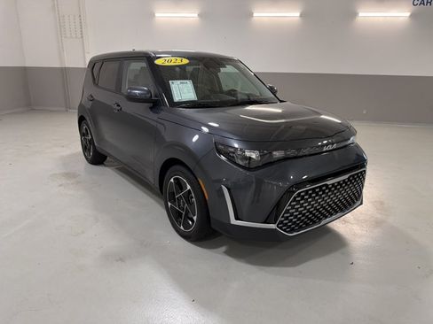 Used 2023 Kia Soul EX FWD image 4