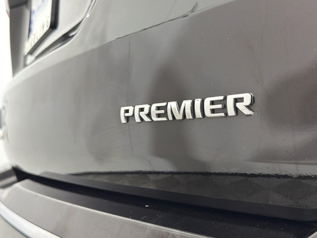 Certified 2023 Chevrolet Traverse Premier FWD image 41