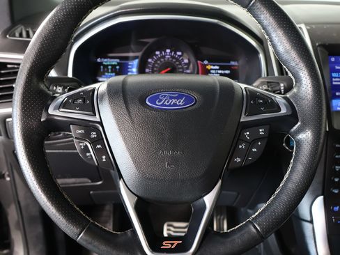 Used 2019 Ford Edge ST w/ Equipment Group 401A AWD/4WD image 3