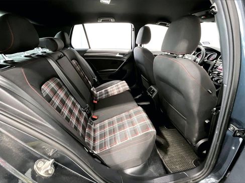 Used 2021 Volkswagen Golf 4-Door image 25