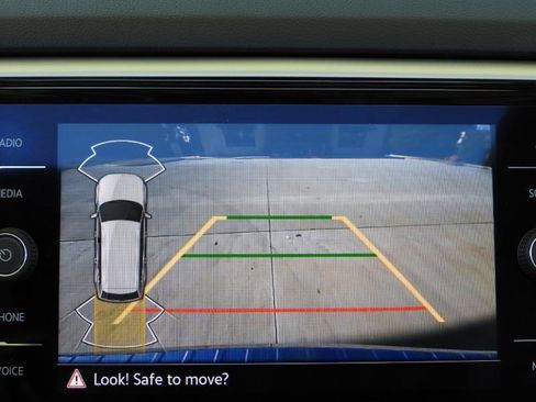 Used 2023 Volkswagen Atlas SE w/ Technology Package w/ Panoramic Sunroof Package image 63