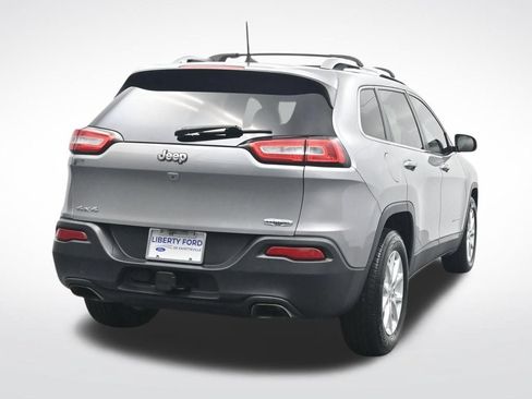 Used 2017 Jeep Cherokee Latitude w/ Trailer Tow Group AWD/4WD image 7