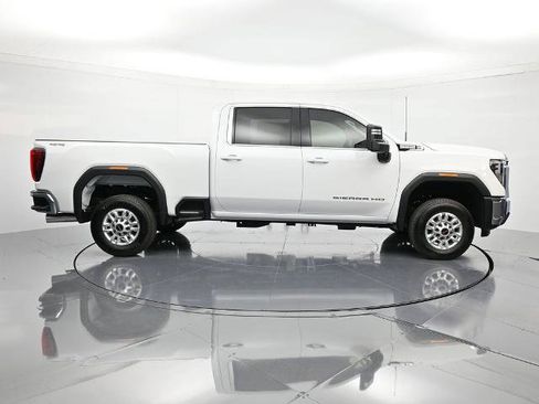 New 2026 GMC Sierra 2500 SLE image 5