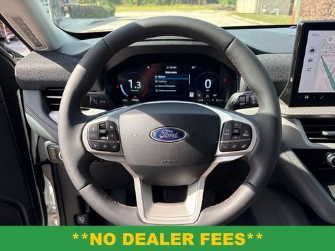 New 2026 Ford Explorer Active RWD image 17