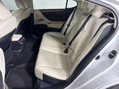 Used 2023 Lexus ES 350 w/ Premium Package FWD image 28