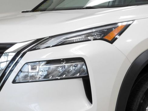 Used 2023 Nissan Rogue SV AWD/4WD image 15