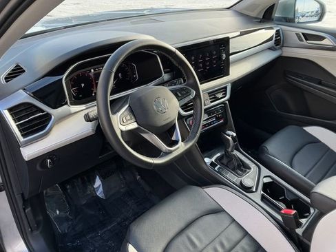 Certified 2025 Volkswagen Taos SEL w/ Black Wheel Plus Package image 4