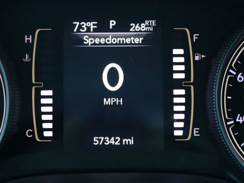 Used 2020 Jeep Cherokee Latitude Plus FWD image 24