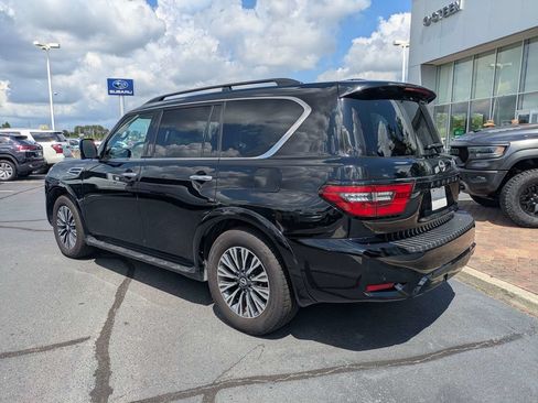 Used 2023 Nissan Armada SL w/ Midnight Edition Package AWD/4WD image 7