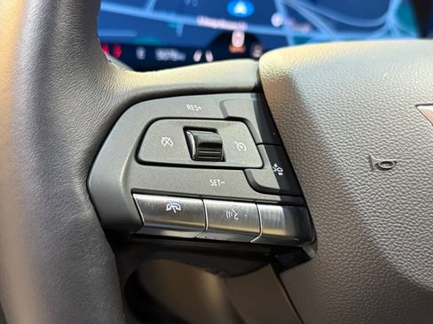 Certified 2025 Cadillac XT4 Premium Luxury image 15