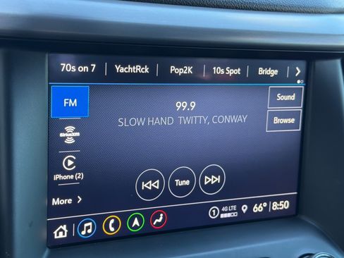 Used 2022 GMC Acadia AT4 w/ Technology Package AWD/4WD image 16