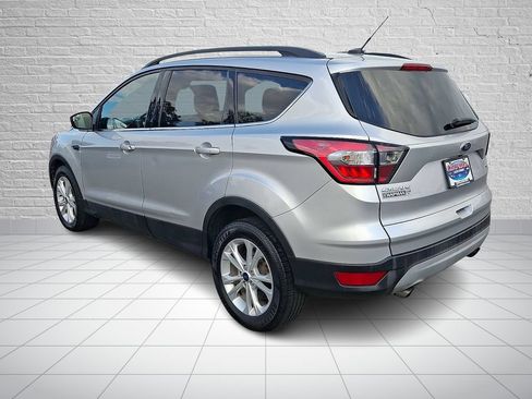 Used 2018 Ford Escape SE FWD image 8