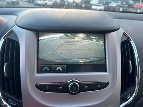 Used 2018 Chevrolet Cruze LS FWD image 10