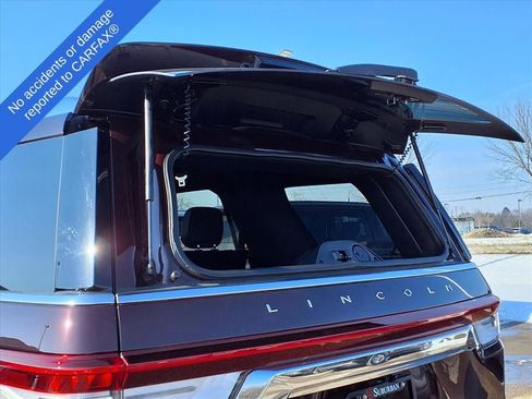 Used 2023 Lincoln Navigator Reserve image 12