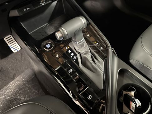 Certified 2025 Kia Niro EX Touring image 25