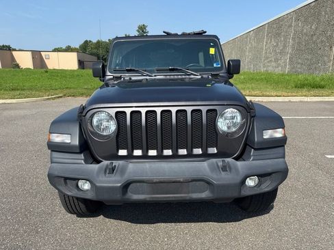 Used 2019 Jeep Wrangler Unlimited Sport S AWD/4WD image 2