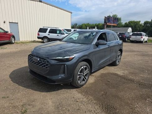 Used 2025 Audi Q5 Premium AWD/4WD image 3