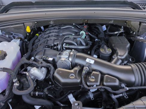 New 2025 Jeep Grand Cherokee Laredo image 22