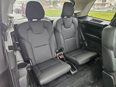 Used 2022 Volvo XC90 T8 Inscription Expression w/ Advanced Package image 13