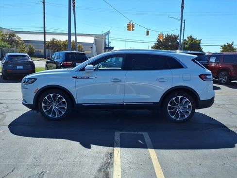 Used 2022 Lincoln Nautilus Reserve image 26