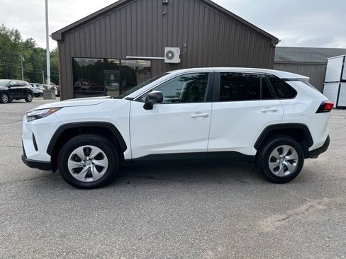 Used 2024 Toyota RAV4 LE image 9