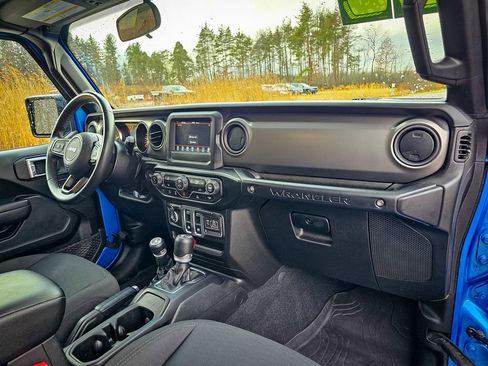 Certified 2022 Jeep Wrangler Sport S image 31